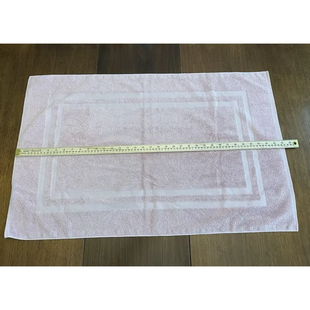 Vintage Retro:80sRoyal Velvet Vintage Pink Bath Mat Rug 34x22 USA